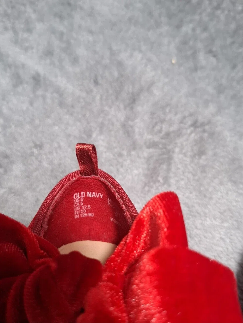 Old Navy Red Velvet Bow Dress Shoes for Gilrs Kids Size 5